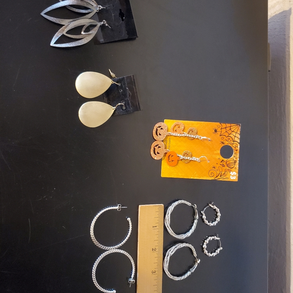 Earring bundle - Picture 2 of 6